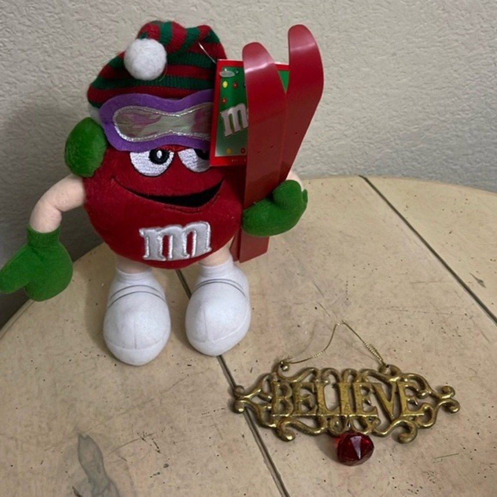M&Ms Red Character Plush Skier Christmas Holiday Ornament Hat‎ Goggles Skis